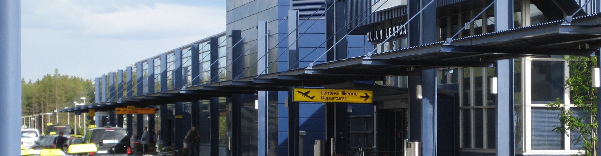 Family arrivals at Oulu Airport, FI Airport