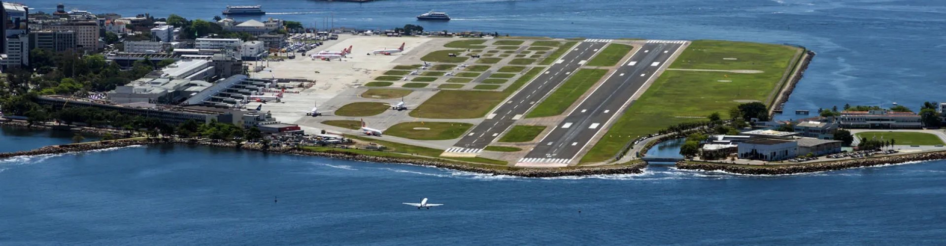 Family arrivals at Rio de Janeiro Airport, BR Airport
