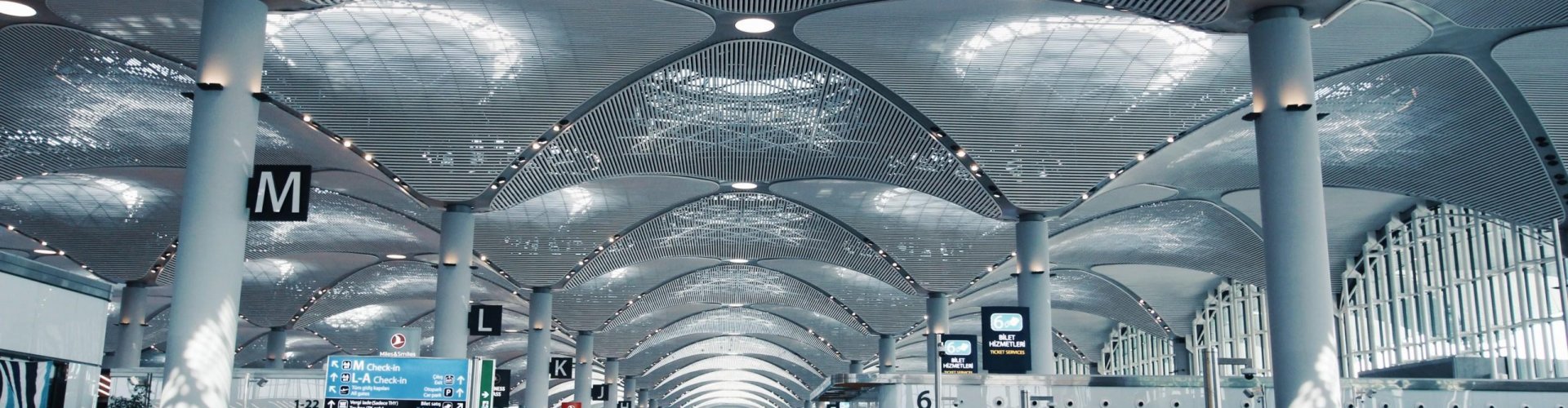 Family arrivals at Istanbul Airport, TR Airport