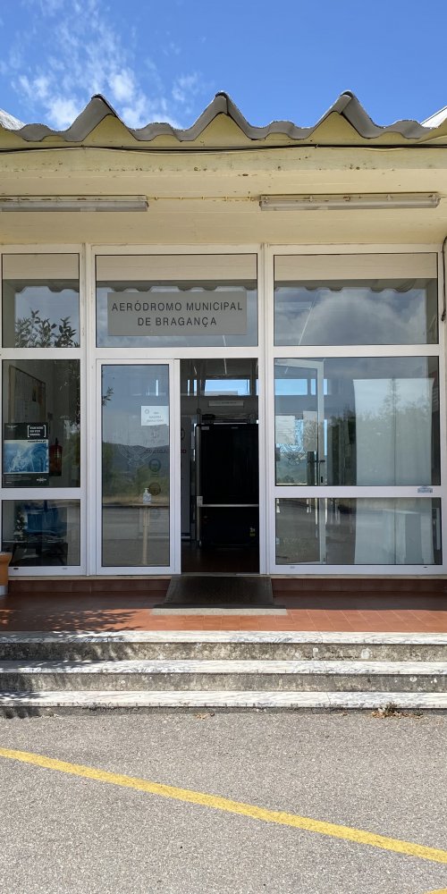 Mother and child relaxing in Bragança Airport quiet room
